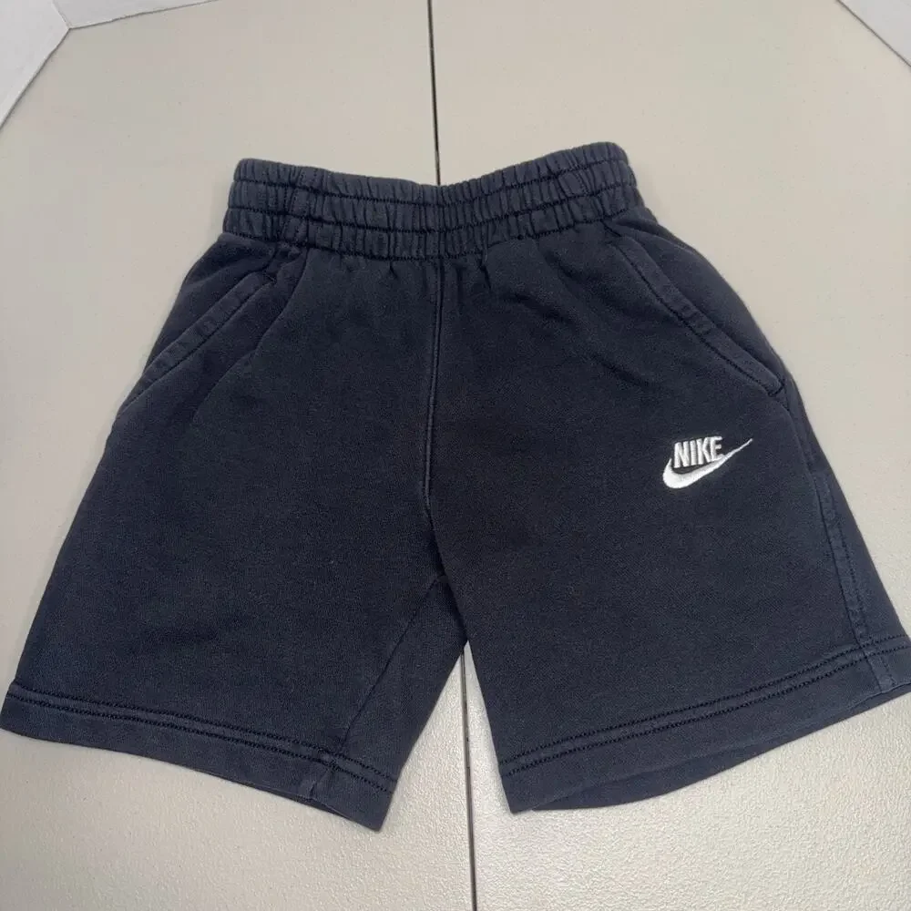 Nike Sportswear Club FleeceBig Kids' (Girls') 5